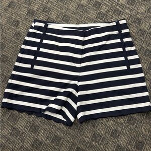 Anne Klein navy and white striped shorts with a scalloped hem Sz 4